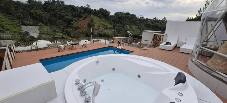 万古塔桑库里昂万隆(Mahkota Sangkuriang Bandung)图片