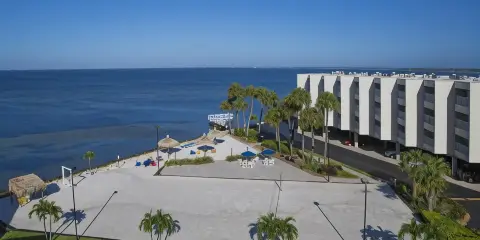 賽博特海濱套房酒店