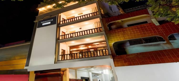 Super Townhouse White Town Rock Beach Formerly Prakasam Residency图片