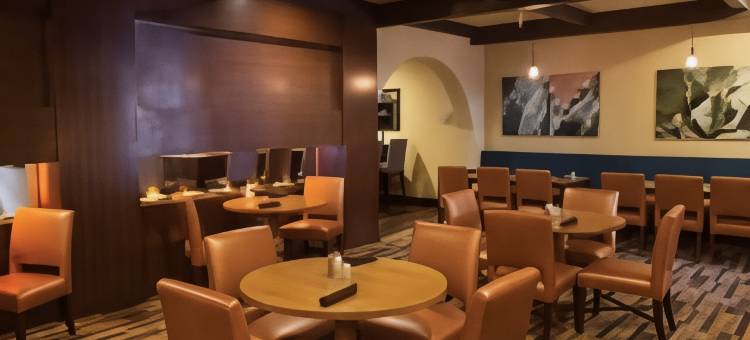 图森威廉姆斯中心希尔顿逸林套房酒店(DoubleTree Suites by Hilton Tucson - Williams Center)图片