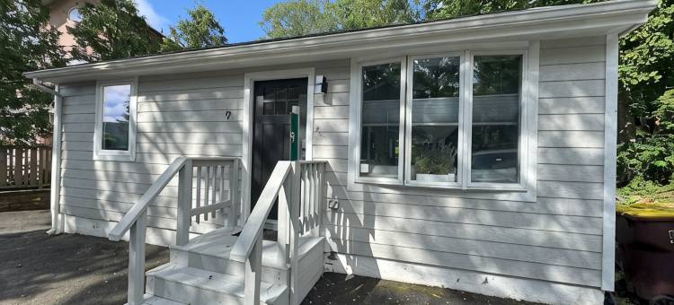 安溪: 格林伍德湖. 迷人的全新翻修两卧室度假屋 可携带犬.(Ann Creek:  Charming 2 BR fully renovated house at Greenwood Lake. Dog friendly.)图片