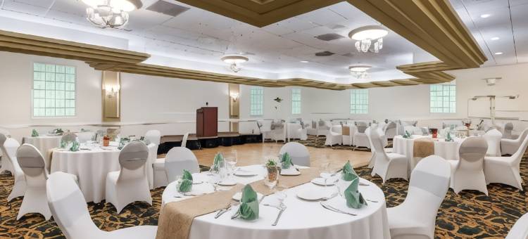 千橡市贝斯特韦斯特优质酒店(Best Western Plus Thousand Oaks Inn)图片