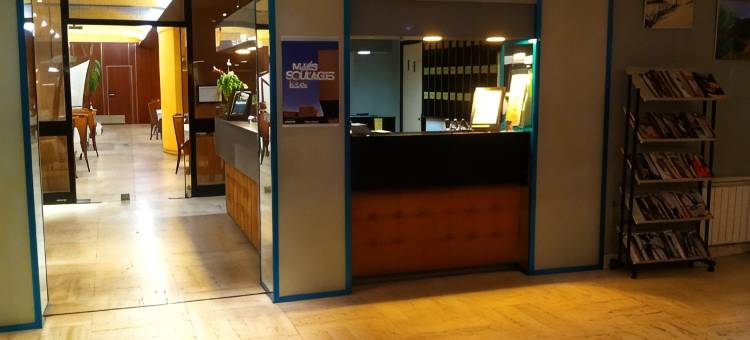 塞加拉普林西尔餐厅及酒店(Authentic by Balladins – Rodez / le Ségala)图片