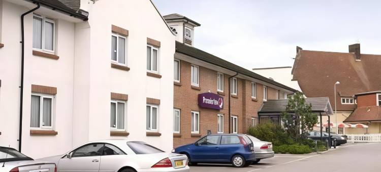 雷利巴斯尔登普里米尔酒店(Premier Inn Basildon (Rayleigh) Hotel)图片