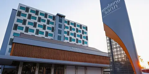 桑酒店