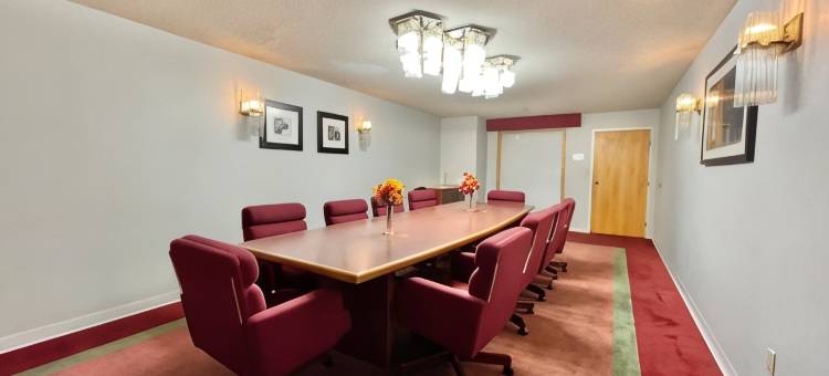 韦恩堡西北温德姆贝蒙特酒店(FairBridge Inn & Suites Fort Wayne)图片