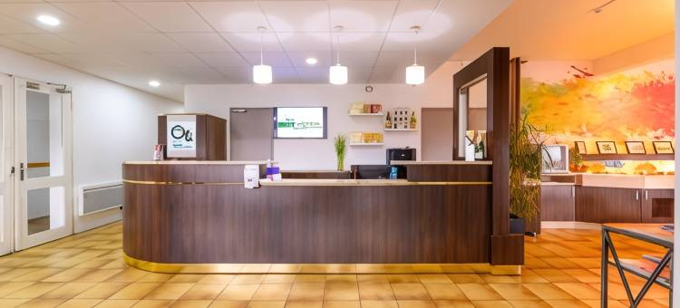 Brit康福特酒店康布雷(Brit Hotel Confort Cambrai)图片