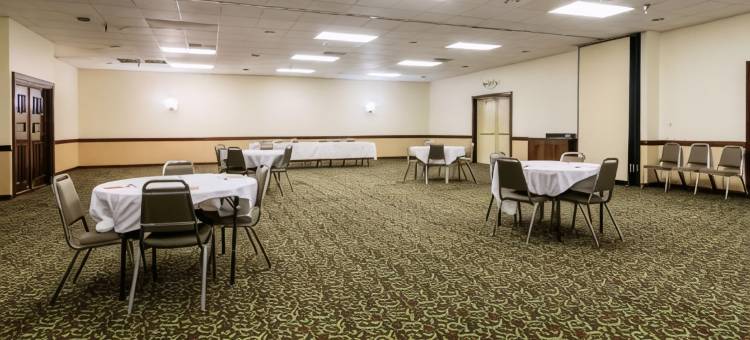 伊克诺套房旅馆-会议中心(Econo Lodge Inn & Suites Conference Center Dublin)图片