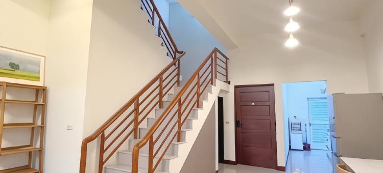 蓝天山丘池上馆民宿图片