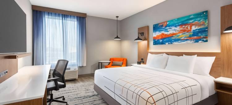 芒特劳雷尔/穆尔斯敦拉昆塔温德姆酒店(La Quinta Inn & Suites by Wyndham Mount Laurel / Moorestown)图片