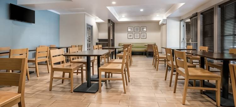 MainStay套房-橙县约翰韦恩机场(MainStay Suites Orange County John Wayne Airport)图片