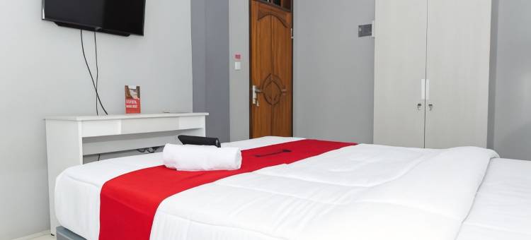 红多兹Plus酒店-近万鸦老凯拉吉杜亚特兰斯超市(RedDoorz Plus Near Transmart Kairagi Dua Manado)图片