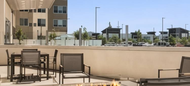 圣地亚哥埃尔卡洪欢朋套房酒店(Hampton Inn & Suites El Cajon San Diego)图片