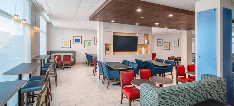 布兰顿智选假日套房酒店(Holiday Inn Express & Suites Brandon)图片