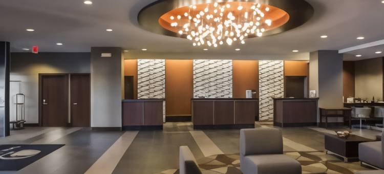 威奇托机场希尔顿逸林酒店(DoubleTree by Hilton Hotel Wichita Airport)图片