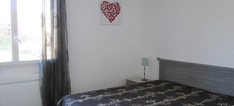 Holiday Home in Crux-la-Ville near Lake图片