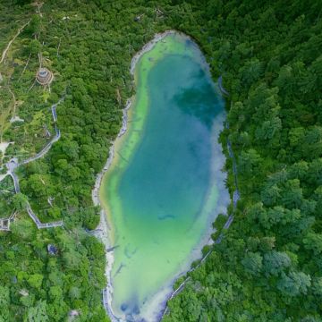 丽江+香格里拉+稻城+泸沽湖6日5晚跟团游
