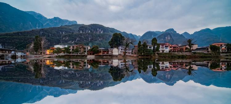 梵净山楠溪居江景观山民宿(梵净山东门店)图片
