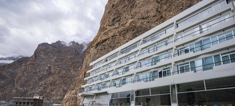 珍珠大陆阿塔巴德湖(Pearl Continental Attabad Lake)图片