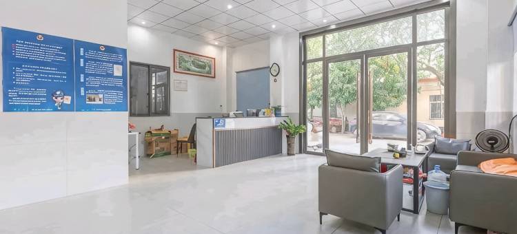 鼎耀公寓(湛江科技学院新湖校区店)图片