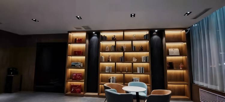 崇信朗格酒店图片
