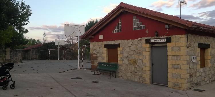 Self catering El Rincón del Alfoz for 14 people图片