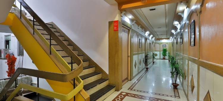 OYO 9751 福伦达凡住宅酒店(Collection O Dandiya Bazar Formerly Vrundavan Residency)图片