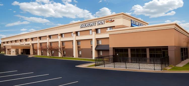 特拉弗斯城温德姆呗盟酒店(Baymont by Wyndham Traverse City)图片