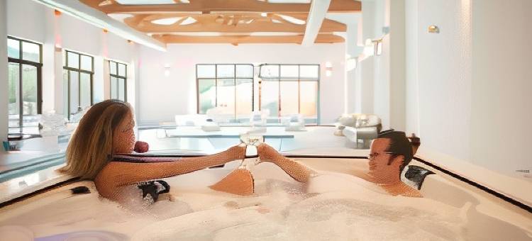 Forcalquier的Domaine Ribiera, 5星级酒店，SPA和高尔夫球场(Domaine Ribiera, Hotel 5 Etoiles, Spa & Golf - Forcalquier)图片