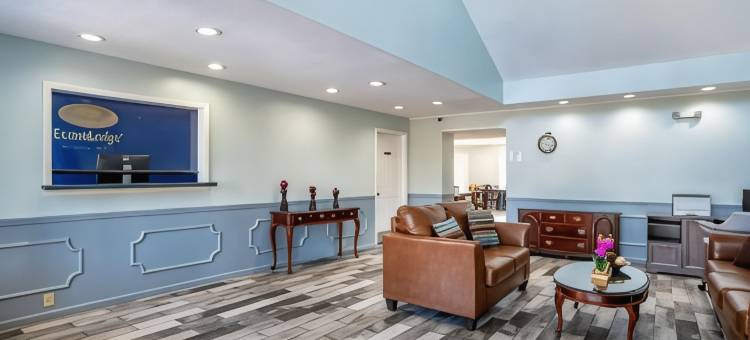 图珀洛巴恩斯克罗辛伊克诺旅馆(Econo Lodge Tupelo Barnes Crossing)图片