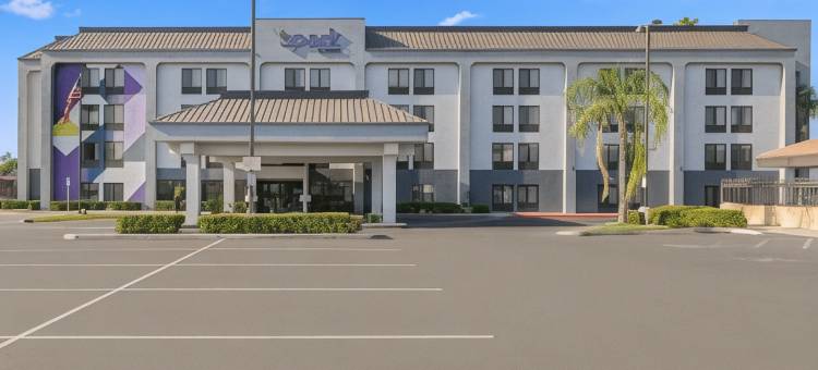 贝克斯菲尔德中心希尔顿 Spark 酒店(Spark by Hilton Bakersfield Central)图片