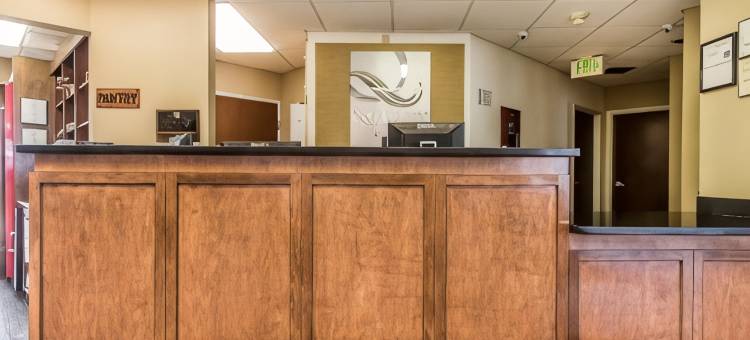 新伊比利亚品质套房酒店(Quality Suites New Iberia)图片