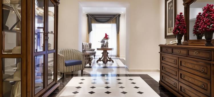 克罗尼尔广场酒店(Hotel Plaza Colonial)图片