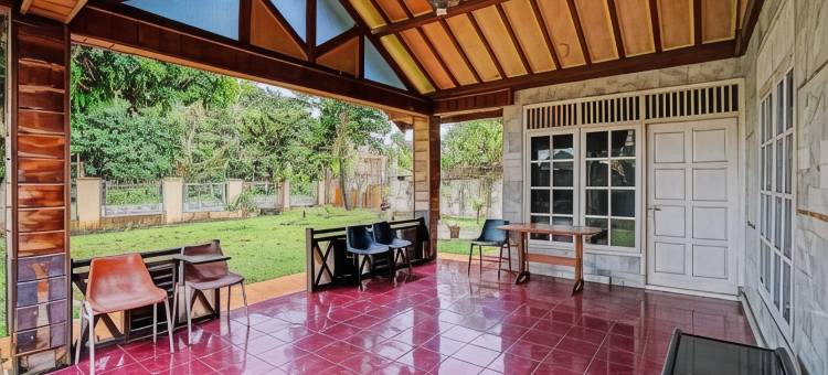 OYO 3205 朱比阿尔Mikial Ismi Kayuagung清真旅馆(OYO 3205 Penginapan Mikial Ismi Kayuagung Syariah)图片