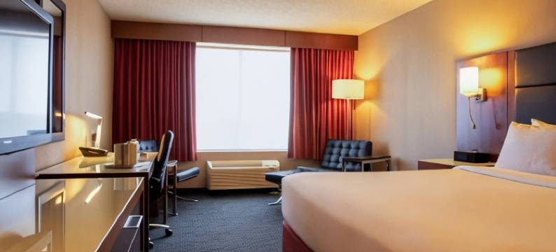 麦克默里堡丽笙套房酒店(Radisson Hotel & Suites Fort McMurray)图片