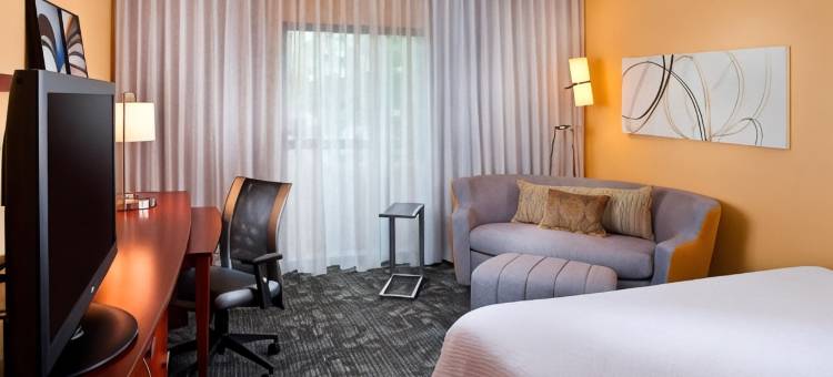 亨茨维尔大学大道万怡酒店(Courtyard Huntsville University Drive)图片