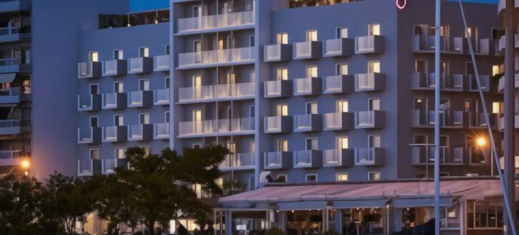 佩特雷码头Moxy酒店(Moxy Patra Marina)图片