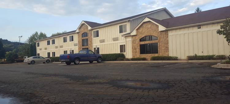 独立镇美洲最佳价值套房酒店(Americas Best Value Inn and Suites Independence)图片