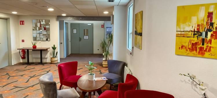 扎克德拉罗瑞圣埃尔布兰布里特酒店(Brit Hotel le Kerann Nantes St Herblain - Zac de La Lorie)图片