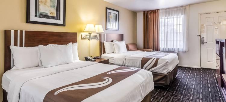 弗雷斯诺近大学凯艺酒店(Quality Inn Fresno Near University)图片