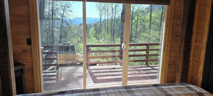 Nantahala Nookie Nook: A Playful Retreat w/Stunning Long-Range mt Sunset Views图片