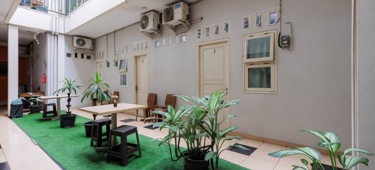 红多兹伊斯兰酒店-近格兰德科塔宾唐(RedDoorz Syariah Near Grand Kota Bintang)图片