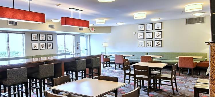 丽笙乡村套房酒店-密歇根州迪尔伯恩(Country Inn & Suites by Radisson, Dearborn, MI)图片