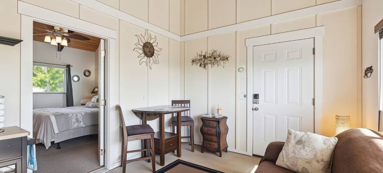 Cozy Sunset Views W/ Lanai - Close to Beach 1 Bedroom Home by RedAwning图片