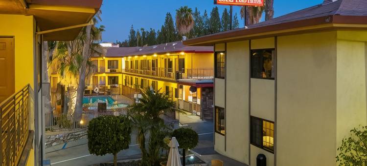 斯蒂迪奥城庭院酒店(Studio City Court Yard Hotel)图片