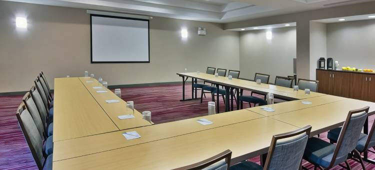 克拉克斯维尔万怡酒店(Courtyard Clarksville)图片