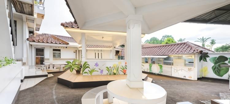 红多兹伊斯兰酒店-近茂物喷泉公园(RedDoorz Syariah Near Taman Air Mancur Bogor)图片