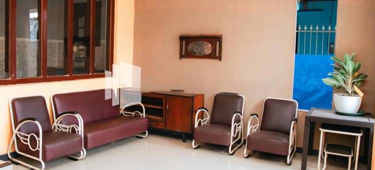 Flamboyan Asri Syariah Mitra RedDoorz Near Kampung Inggris Pare图片