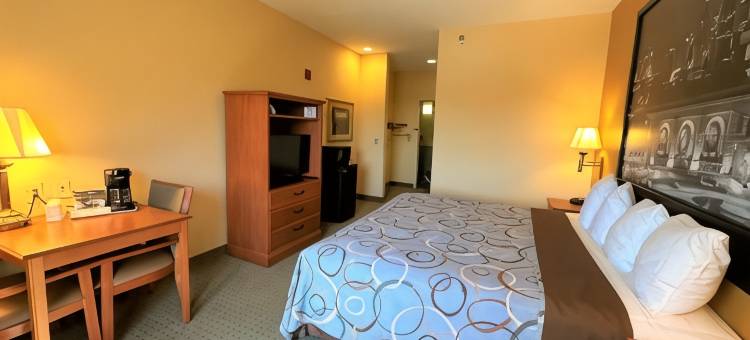 托皮卡-福布斯登陆温德姆速8酒店(Super 8 by Wyndham Topeka at Forbes Landing)图片