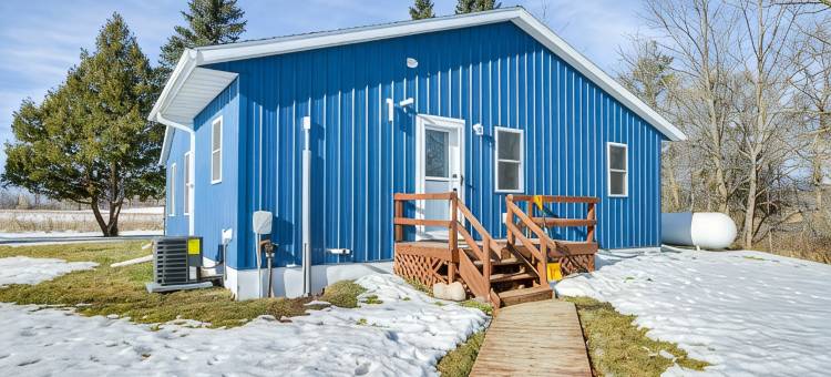 明尼苏达度假屋靠近雪地摩托和钓鱼！(Minnesota Escape Near Snowmobiling & Fishing!)图片